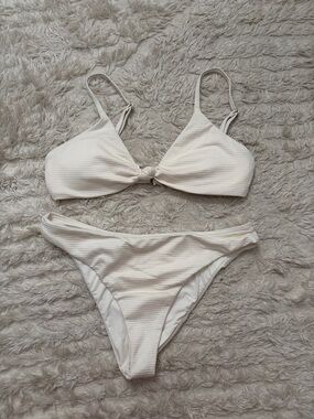 Dippin Daisys Bikini Set